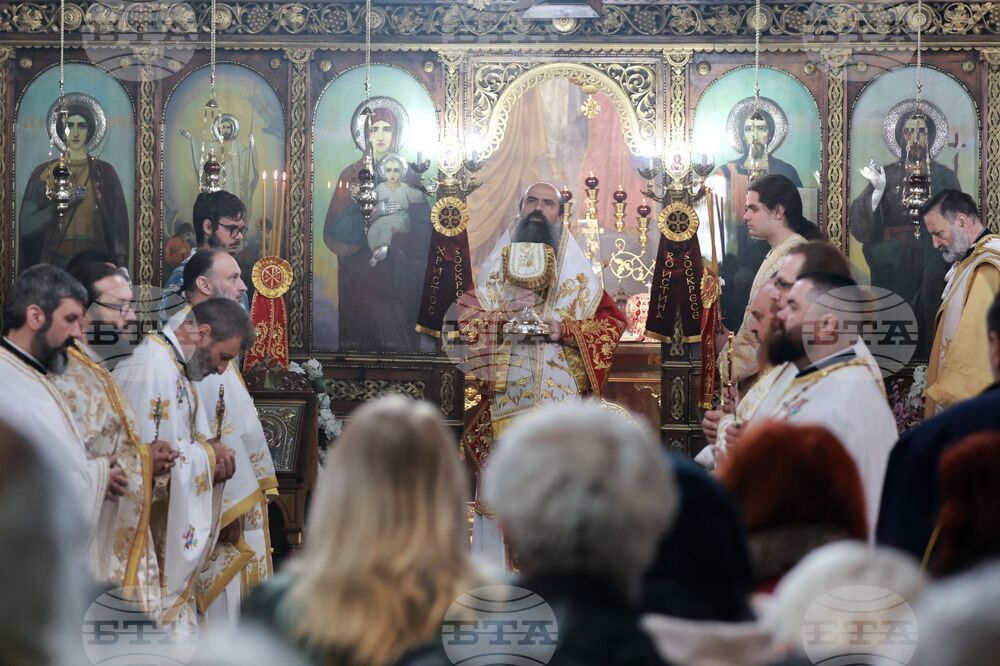 Храм „Възкресение Христово“ - света литургия