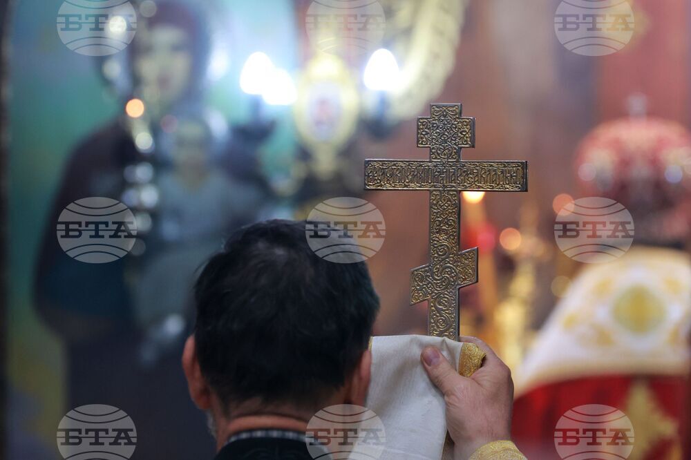 Храм „Възкресение Христово“ - света литургия