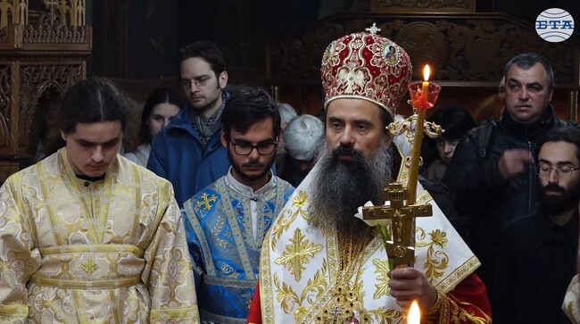 Пълнотата на нашия живот и съществуване се осмисля чрез Възкресението на Господ Иисус Христос, каза патриарх Даниил