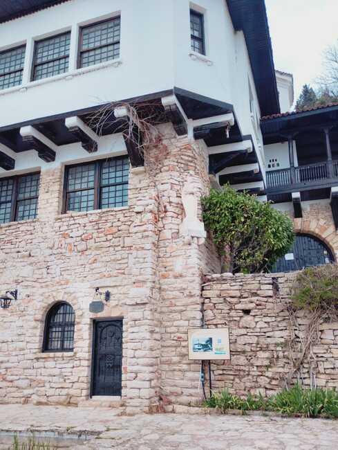 Сканирай и чуй историята на Двореца – пилотен аудио гид с QR кодове