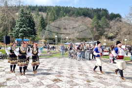 Село Извор - „Червен, червен Великден“ - регионален конкурс