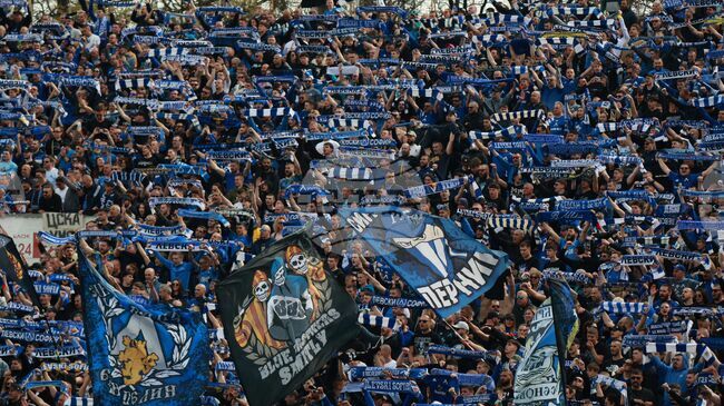 Горчилката още тежи, но клуб и фенове са длъжни да продължат по начертания път, пишат от Левски след равенството срещу ЦСКА