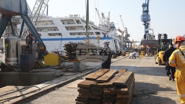 АНА-МПА: Строителството на нови влекачи в корабостроителниците в гръцкия град Елефсина върви с пълни обороти 