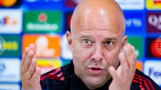 Арне Слот вярва, че Ливърпул може да направи нещо специално в търсене на ново чудо на "Анфийлд"