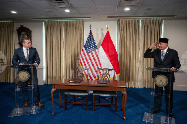 САЩ и Индонезия засилват партньорството си в областта на отбраната 