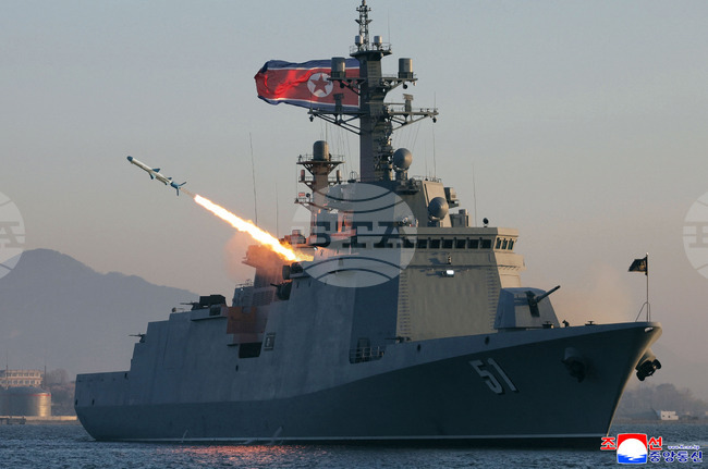 Северна Корея е изстреляла пет балистични ракети, потвърди държавна медия