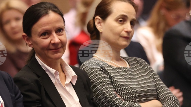 Европа изостава не толкова в знанието, а в неговото приложение, каза служебният министър на иновациите Ирена Младенова на форум в СУ