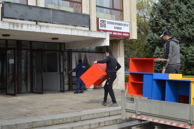 ОА Кърджали: Театърът в Кърджали става преброителен център за изборите на 19 април