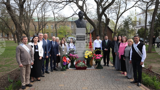 Wreath-Laying Ceremony Opens Georgi Sava Rakovski Birth Anniversary Celebrations in Bolhrad