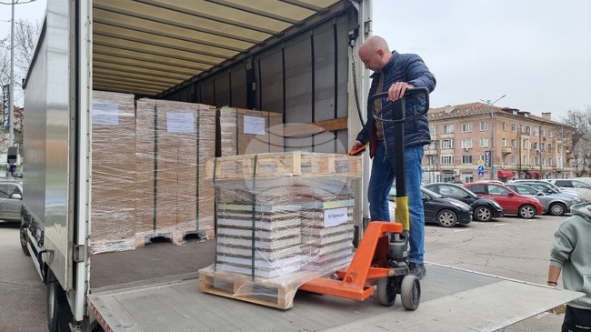 Бюлетините за вота на 19 април пристигнаха в Перник