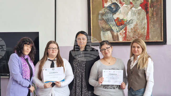 Учителите имат важна роля за разкриването на заложбите на учениците, заяви директорът на Езиковата гимназия в Разград