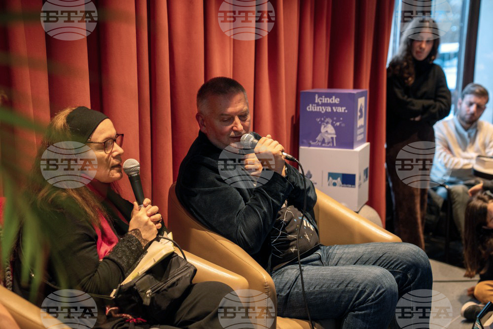 Турция - Истанбул - Хасине Шен Карадениз - среща с читатели