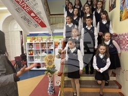 Украйна - Болградска гимназия „Георги Сава Раковски“ - патронен празник - химн - представяне