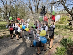 Украйна - Болградска гимназия „Георги Сава Раковски“ - патронен празник - химн - представяне