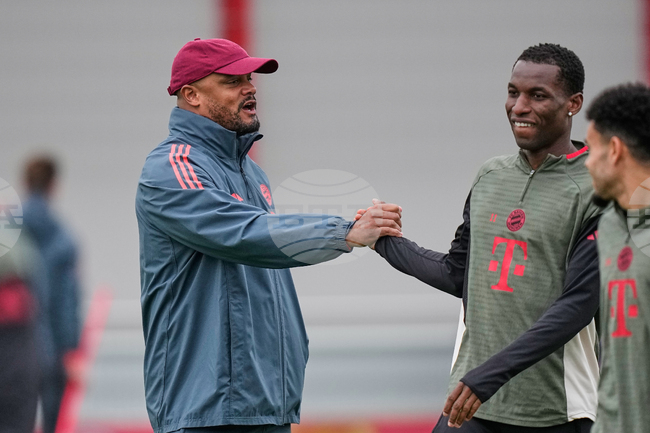 Нападателят Никълъс Джаксън се завръща в Челси след края на сезона