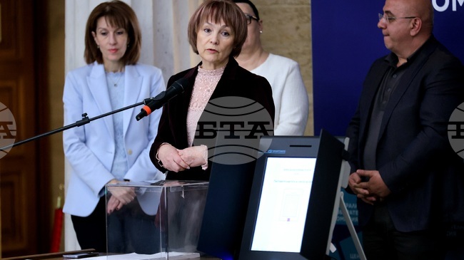 В ЦИК няма постъпили сигнали за сериозни предизборни нарушения, каза Росица Матева 