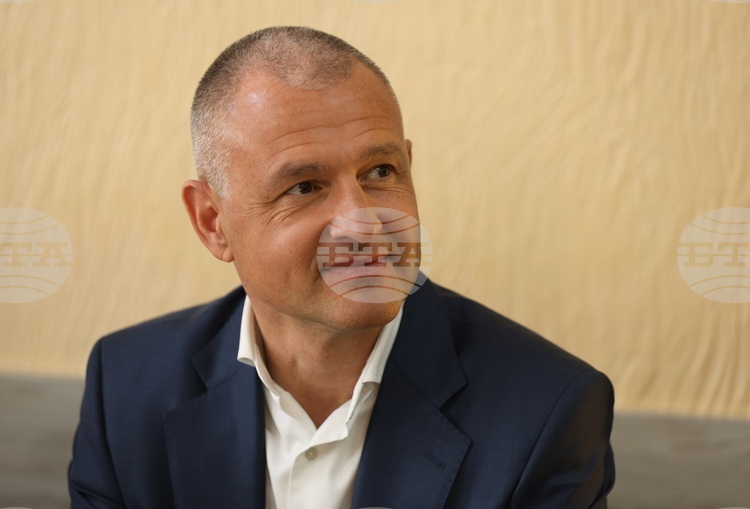 Bolhrad School Anthem Brings It into Community of 31,000 Children