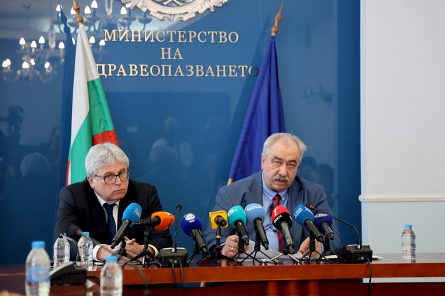 Владимир Афенлиев: Установихме фрапиращи разлики в цените на едни и същи медикаменти, заплащани от държавните болници