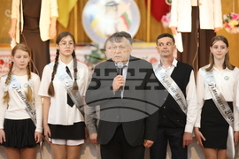 Украйна - Болградска гимназия „Георги Сава Раковски“ - патронен празник - посвещаване в гимназисти