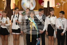 Украйна - Болградска гимназия „Георги Сава Раковски“ - патронен празник - посвещаване в гимназисти