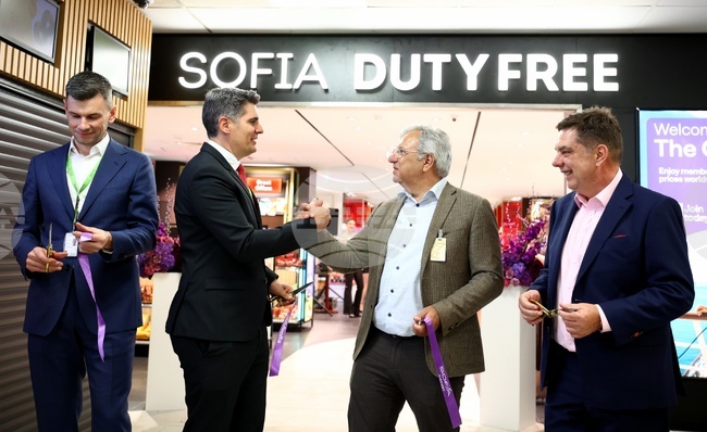 Ангажирани сме с трансформацията на столичното летище в модерна, гостоприемна и ориентирана към пътниците врата към България, каза Хесус Кабайеро