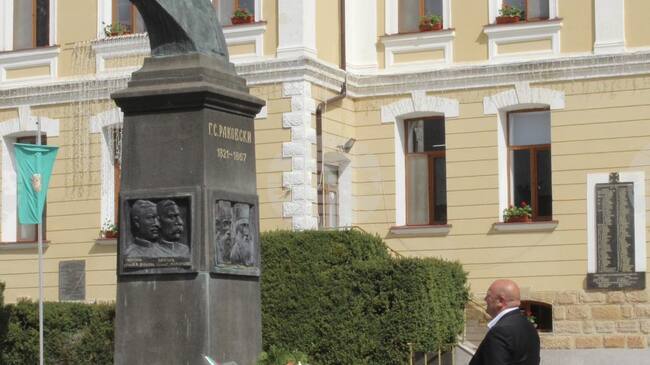 Раковски е личност без аналог в българската история, каза кметът на Котел Коста Каранашев по повод 205-та годишнина от рождението му