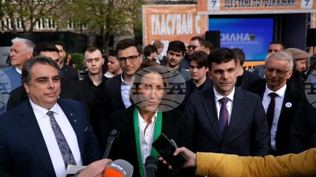 Председателят на парламентарната група на „Обнови Европа“ в Европейския парламент Валери Айе е в България, за да подкрепи ПП – ДБ