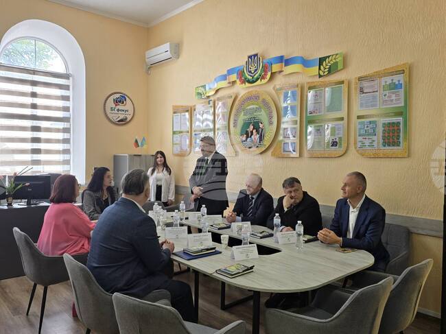 След откриването на 45-ия национален пресклуб на БТА - в Болградската гимназия, бе обявена въздушна тревога в Одеска област