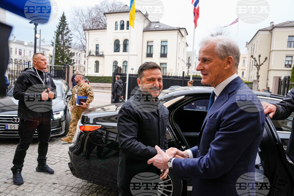 Зеленски пристигна на посещение в Норвегия