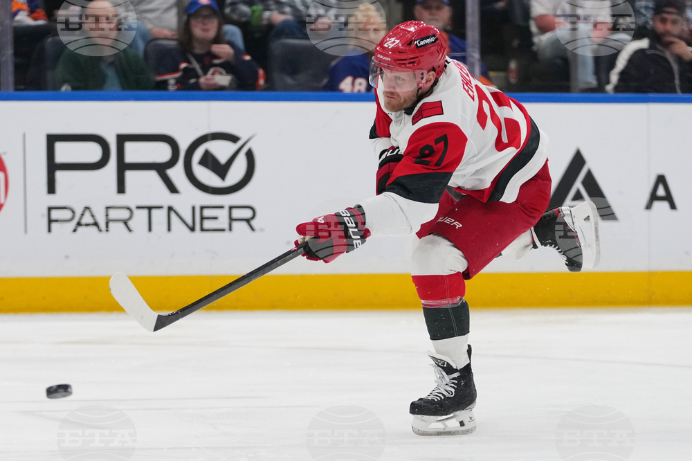 Hurricanes Islanders Hockey