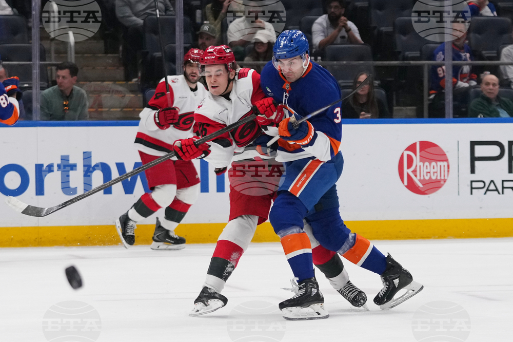 Hurricanes Islanders Hockey