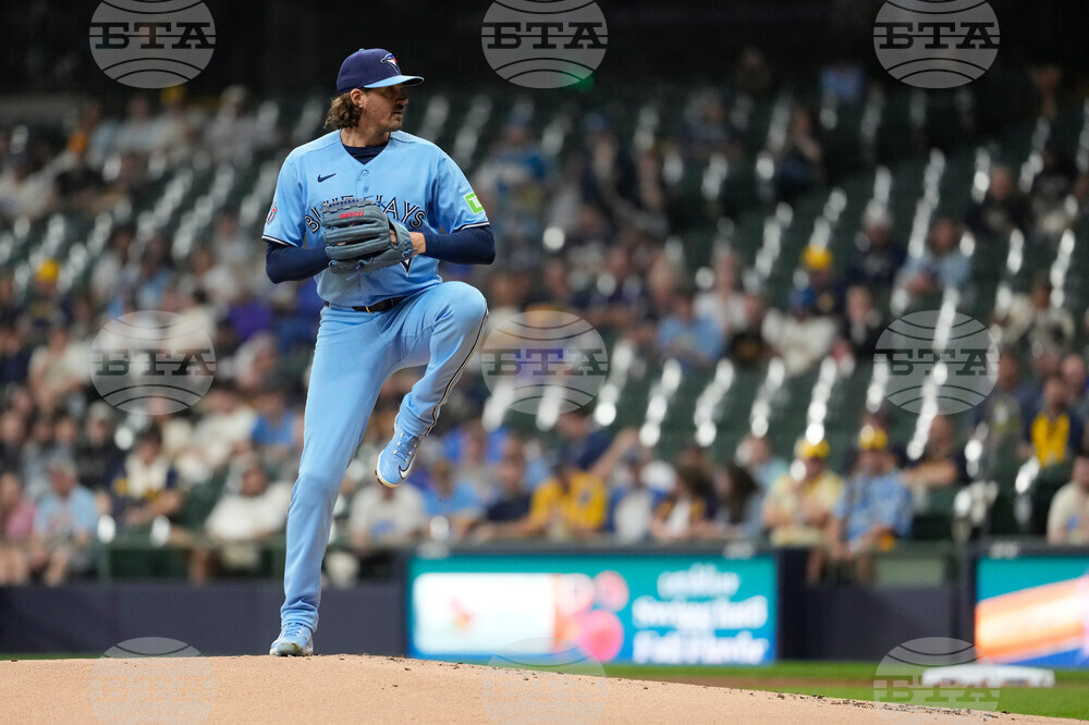 Blue Jays Brewers Baseball