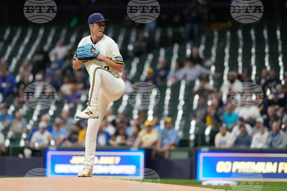 Blue Jays Brewers Baseball