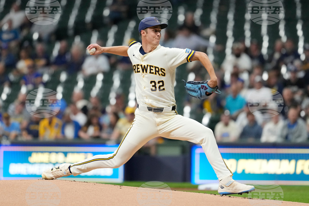 Blue Jays Brewers Baseball