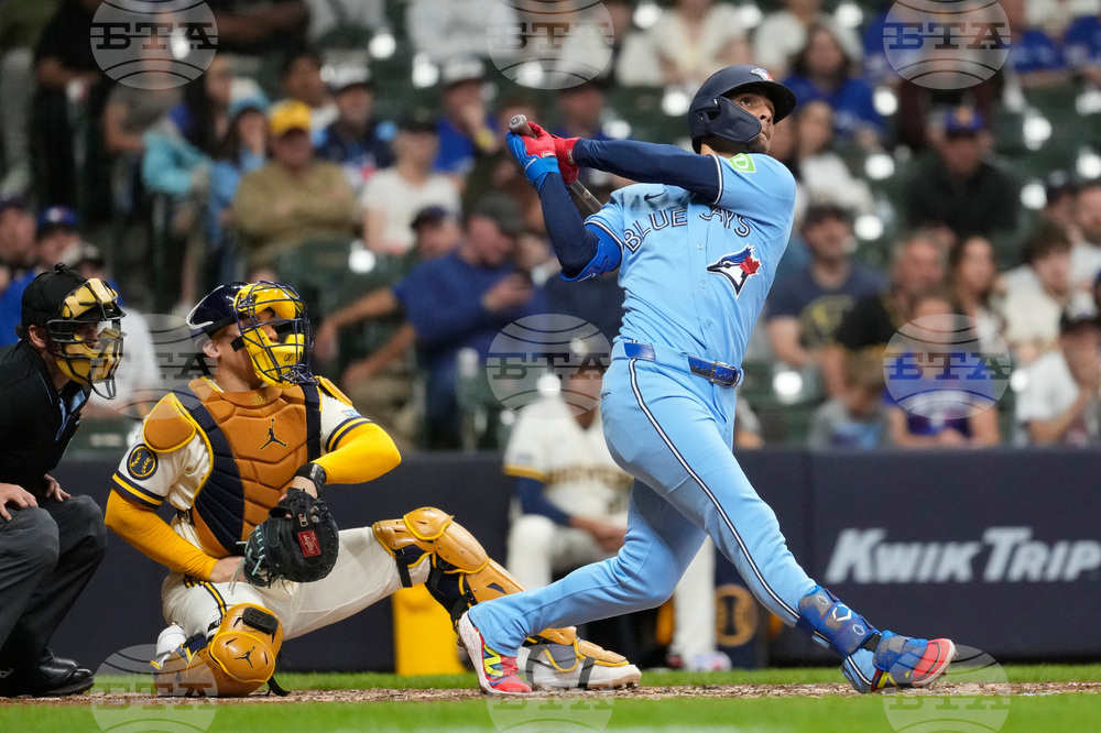 Blue Jays Brewers Baseball