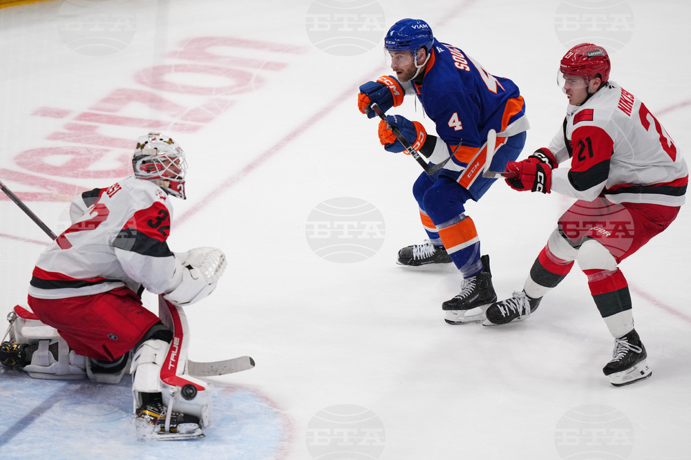 Hurricanes Islanders Hockey