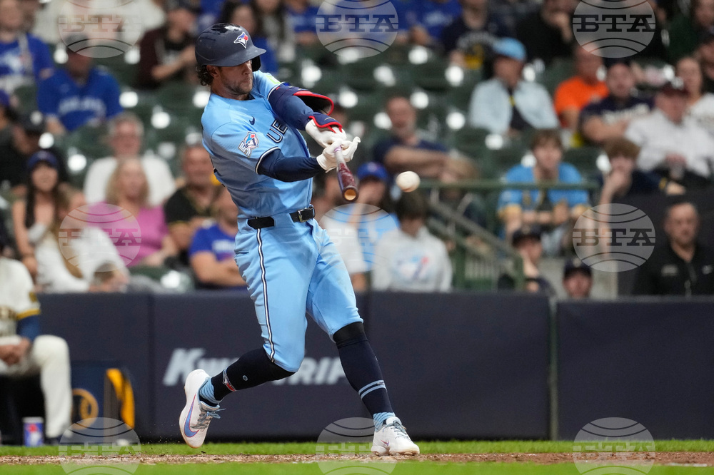 Blue Jays Brewers Baseball