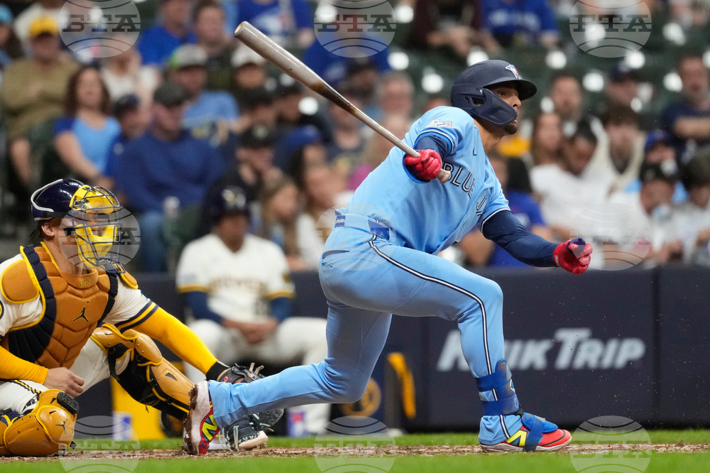 Blue Jays Brewers Baseball