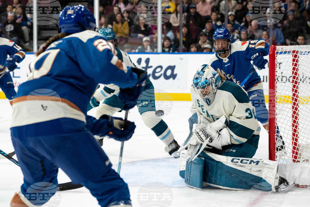 PWHL Torrent Goldeneys Hockey