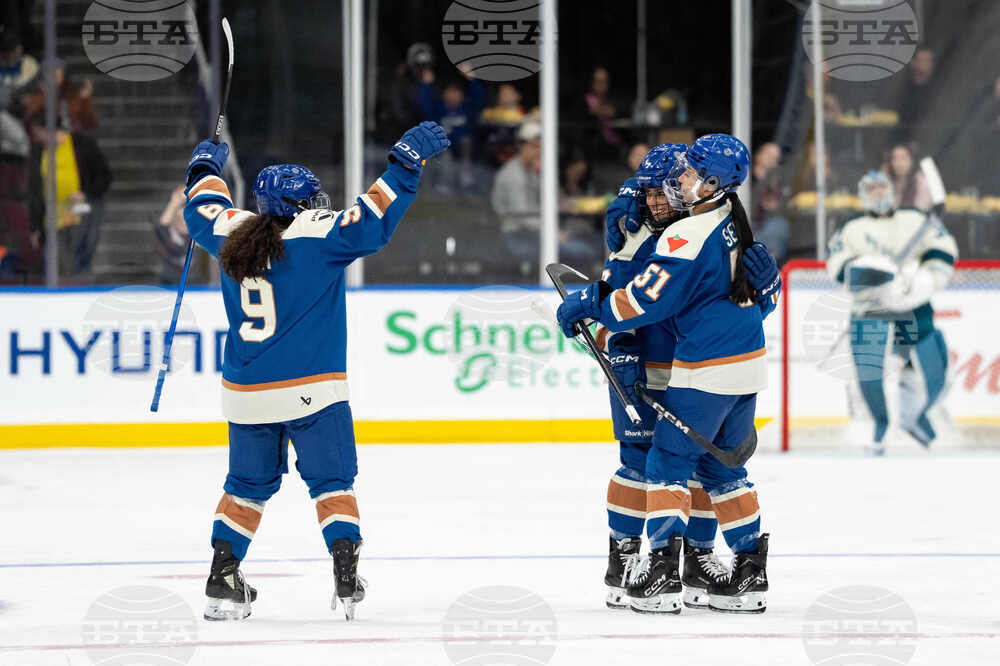 PWHL Torrent Goldeneys Hockey