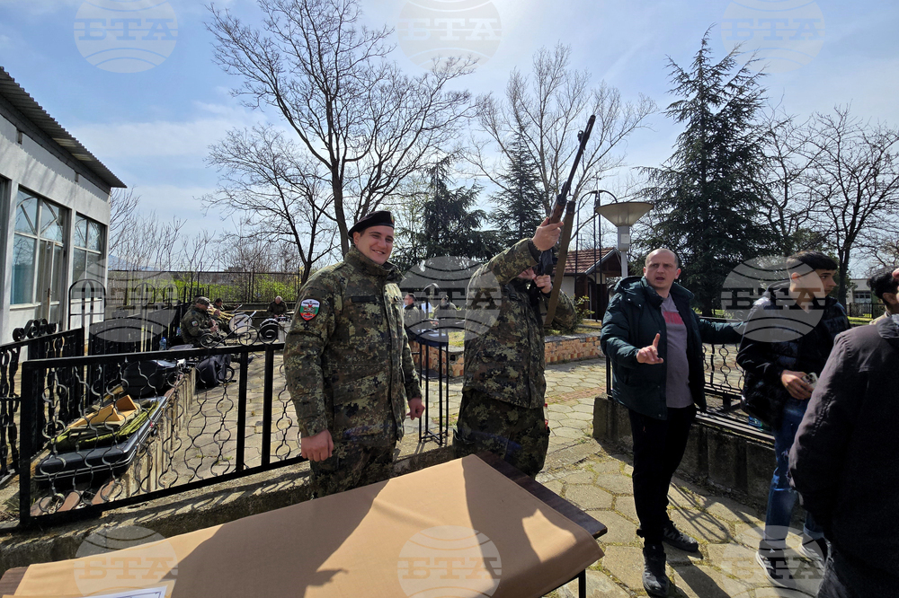 Сливен - празник на бронетанковите войски - ден на отворените врати