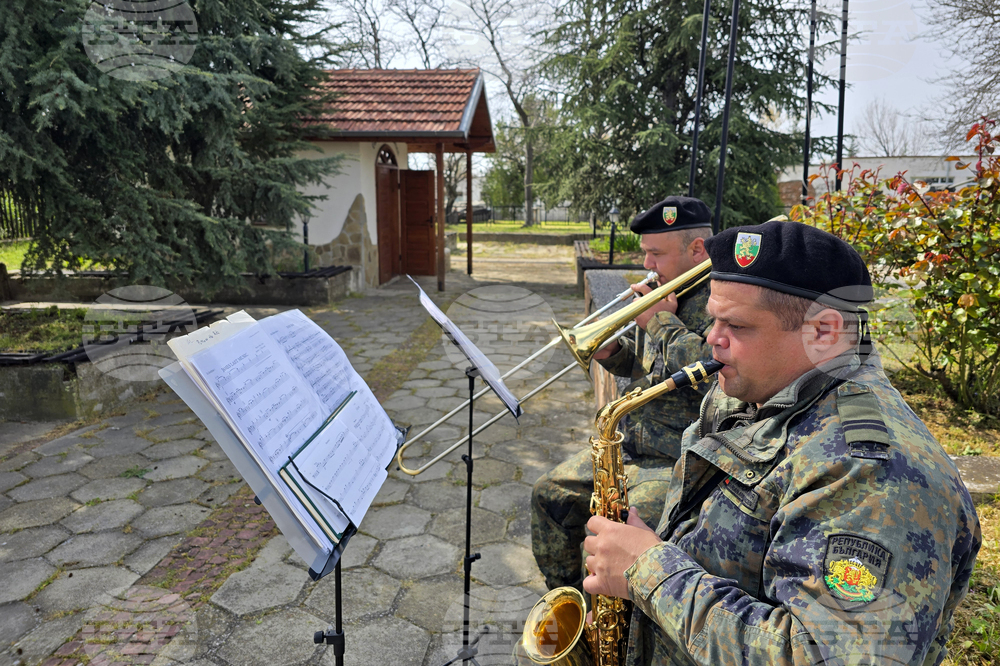 Сливен - празник на бронетанковите войски - ден на отворените врати