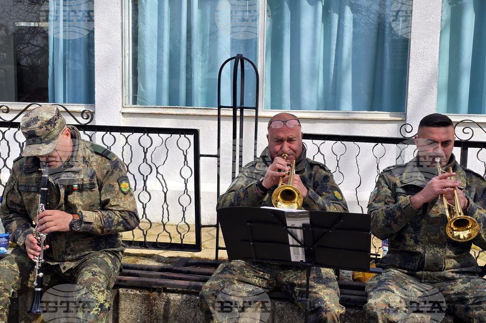 Сливен - празник на бронетанковите войски - ден на отворените врати
