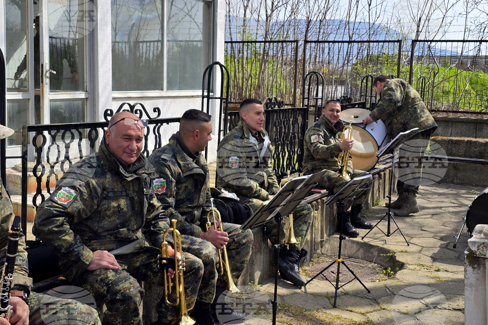 Сливен - празник на бронетанковите войски - ден на отворените врати