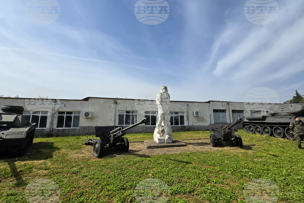 Сливен - празник на бронетанковите войски - ден на отворените врати