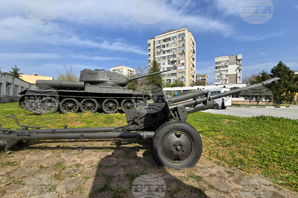 Сливен - празник на бронетанковите войски - ден на отворените врати