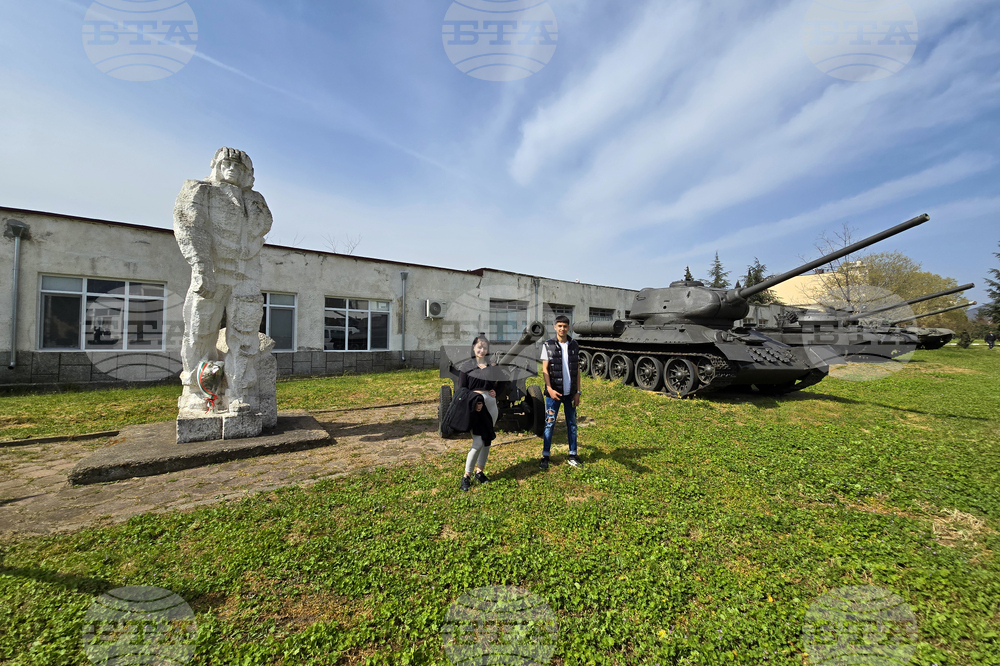 Сливен - празник на бронетанковите войски - ден на отворените врати