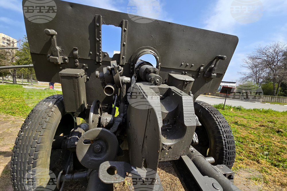 Сливен - празник на бронетанковите войски - ден на отворените врати