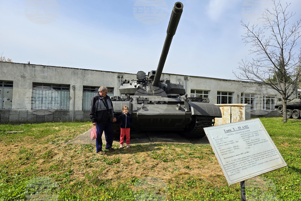 Сливен - празник на бронетанковите войски - ден на отворените врати