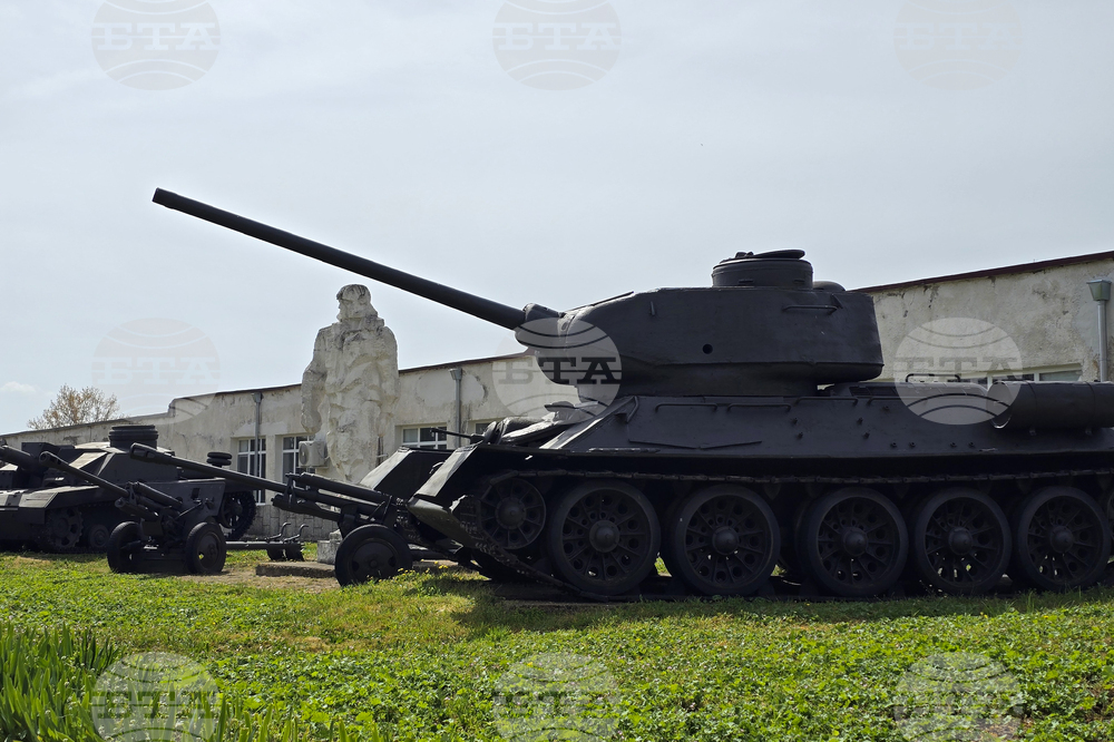 Сливен - празник на бронетанковите войски - ден на отворените врати